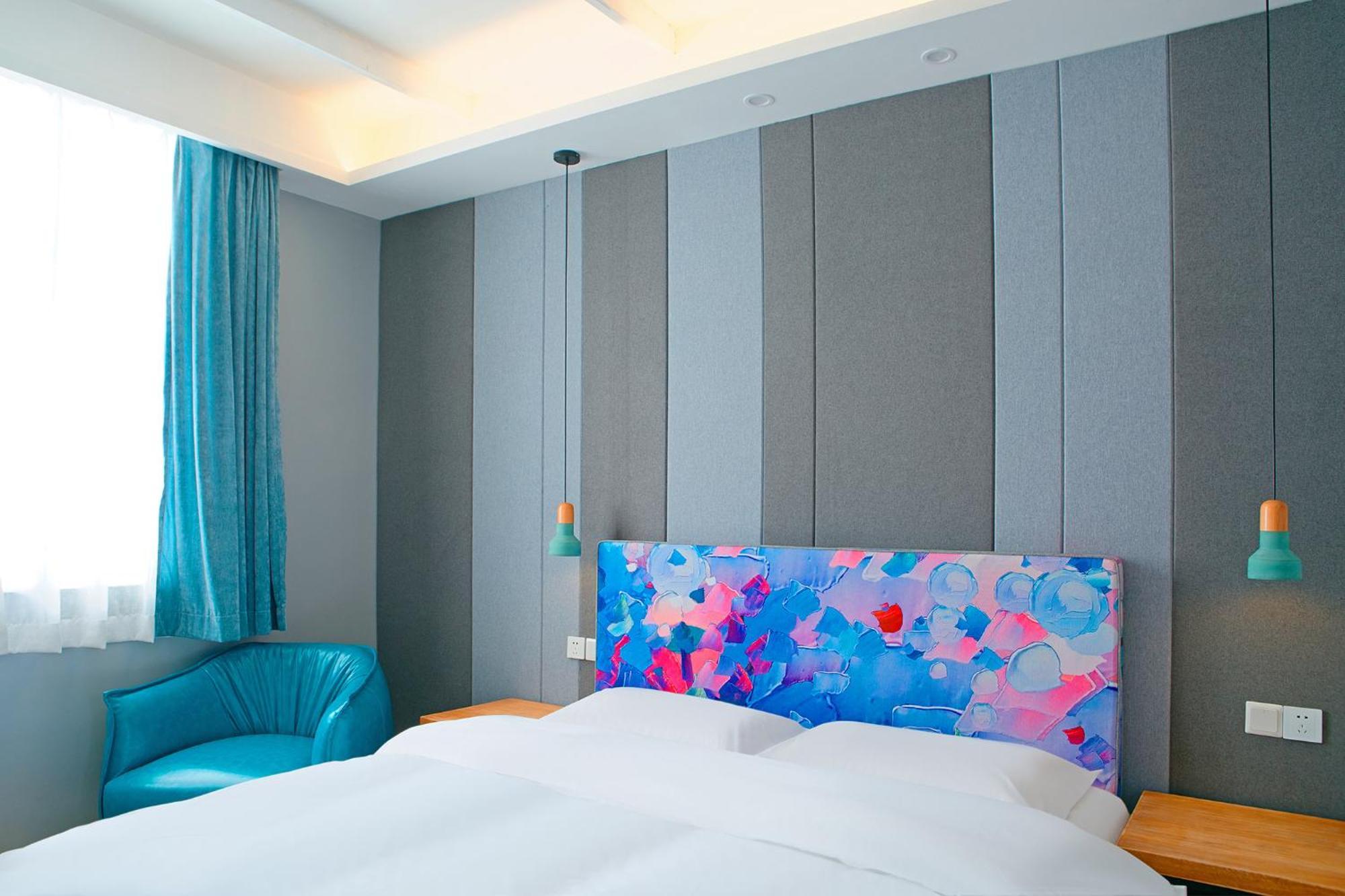 The Cloudland International Youth Hostel Close To The City Center,10 Min Walks To The Subway, Close To The Night Market, Old Street, Green Lake, English-Speaking Service, Free Activity Convenient Payment And Visa Cards Are Accepted Kunming Extérieur photo