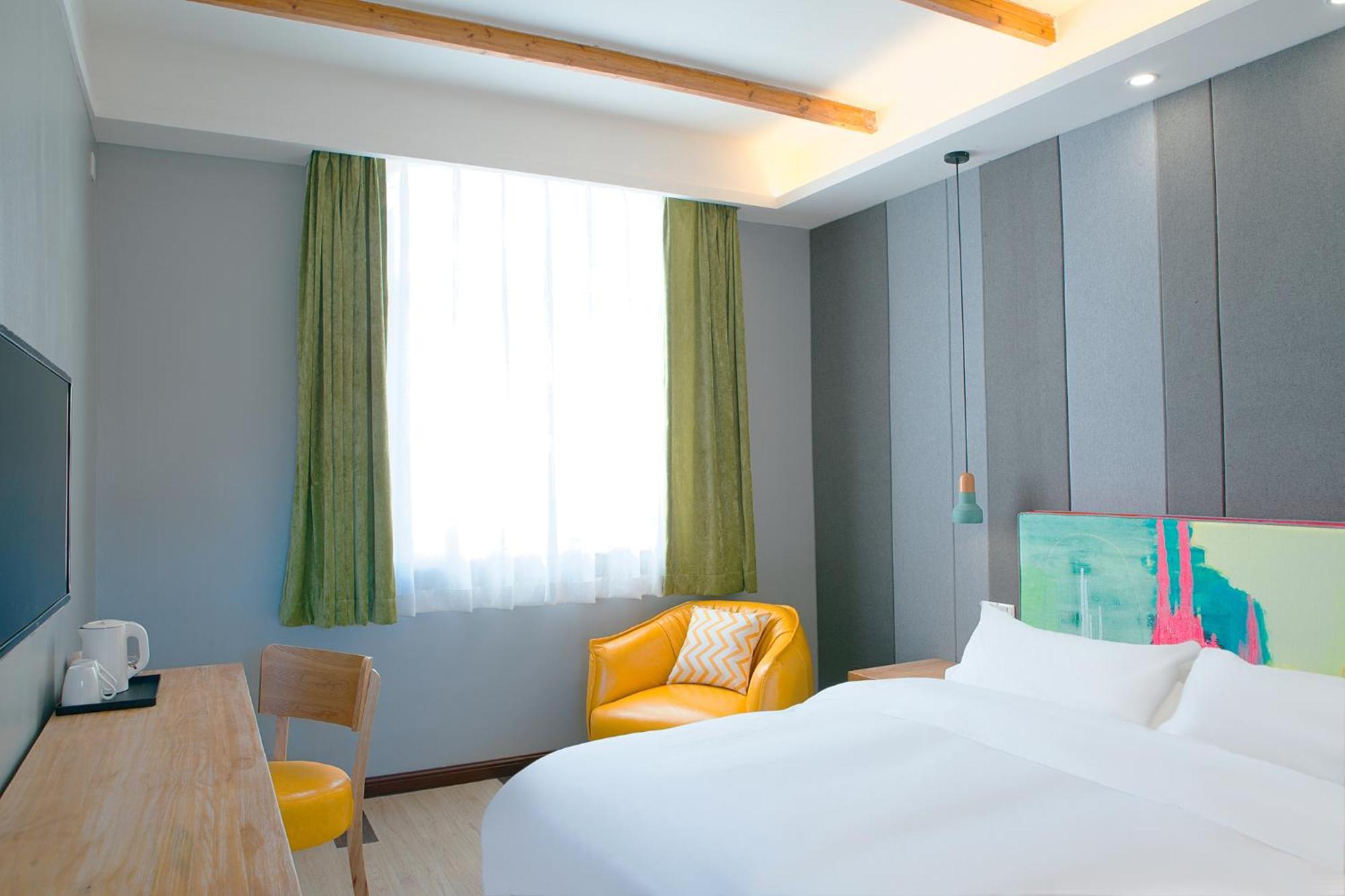 The Cloudland International Youth Hostel Close To The City Center,10 Min Walks To The Subway, Close To The Night Market, Old Street, Green Lake, English-Speaking Service, Free Activity Convenient Payment And Visa Cards Are Accepted Kunming Extérieur photo