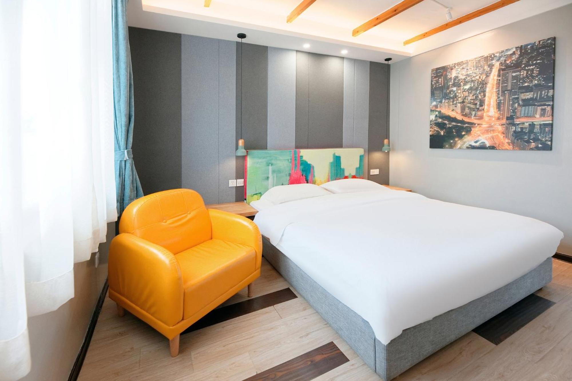 The Cloudland International Youth Hostel Close To The City Center,10 Min Walks To The Subway, Close To The Night Market, Old Street, Green Lake, English-Speaking Service, Free Activity Convenient Payment And Visa Cards Are Accepted Kunming Extérieur photo