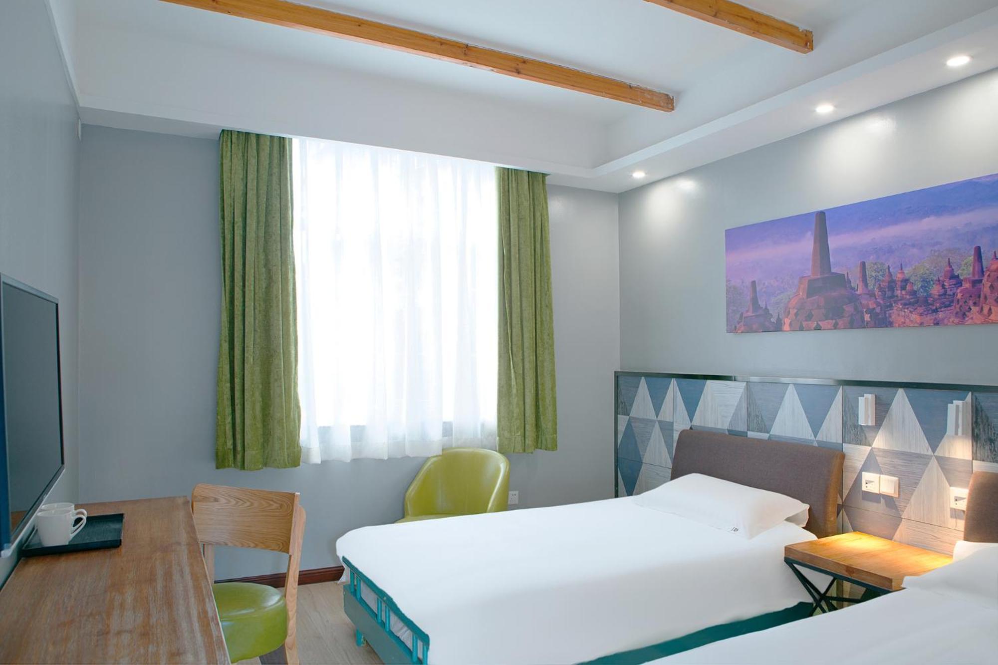 The Cloudland International Youth Hostel Close To The City Center,10 Min Walks To The Subway, Close To The Night Market, Old Street, Green Lake, English-Speaking Service, Free Activity Convenient Payment And Visa Cards Are Accepted Kunming Extérieur photo