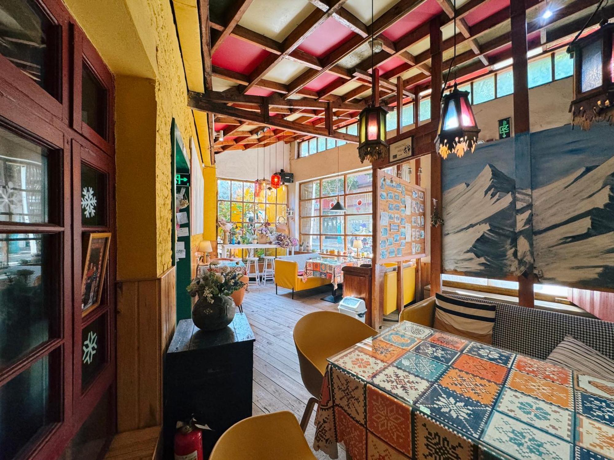 The Cloudland International Youth Hostel Close To The City Center,10 Min Walks To The Subway, Close To The Night Market, Old Street, Green Lake, English-Speaking Service, Free Activity Convenient Payment And Visa Cards Are Accepted Kunming Extérieur photo