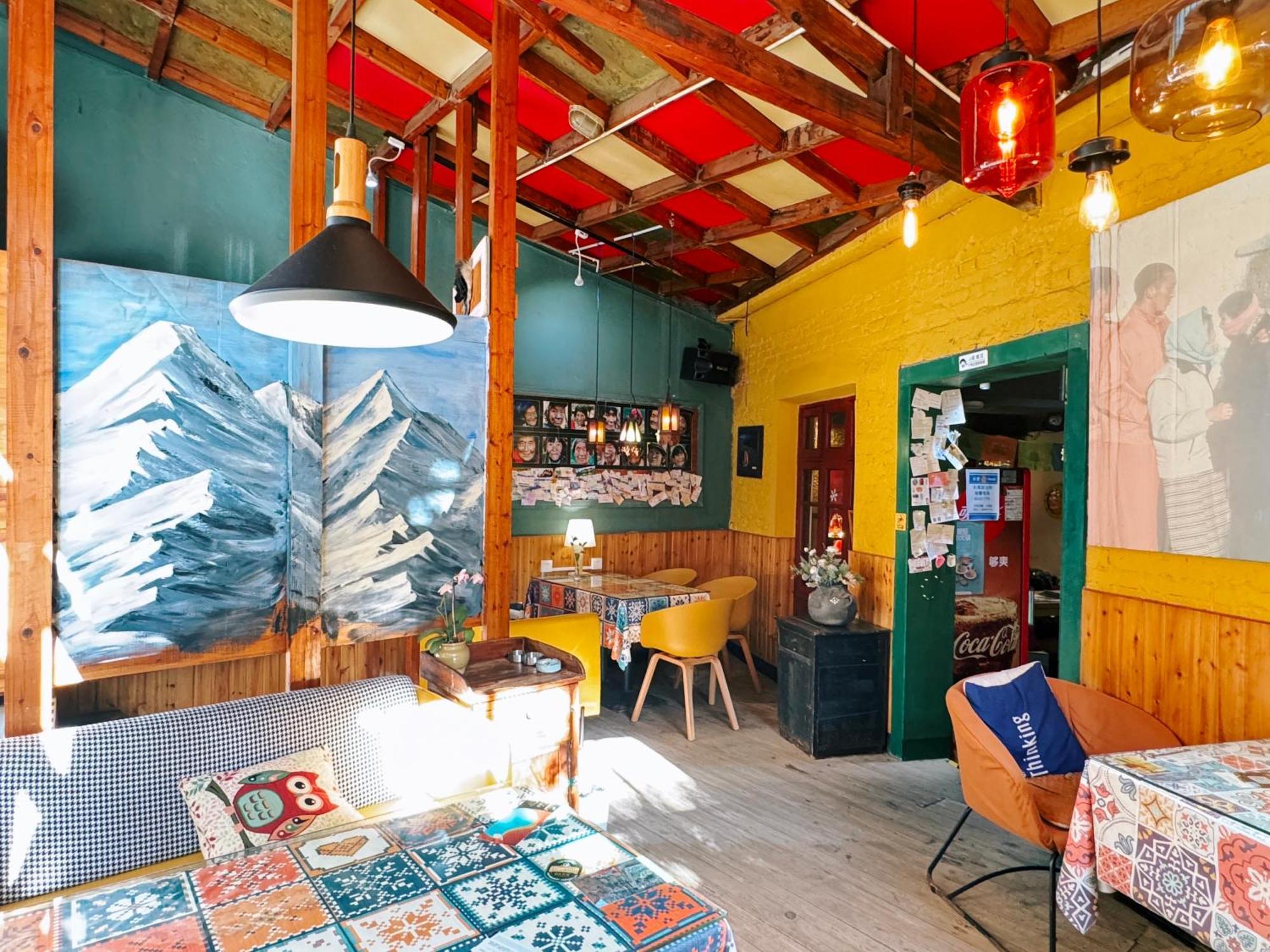 The Cloudland International Youth Hostel Close To The City Center,10 Min Walks To The Subway, Close To The Night Market, Old Street, Green Lake, English-Speaking Service, Free Activity Convenient Payment And Visa Cards Are Accepted Kunming Extérieur photo